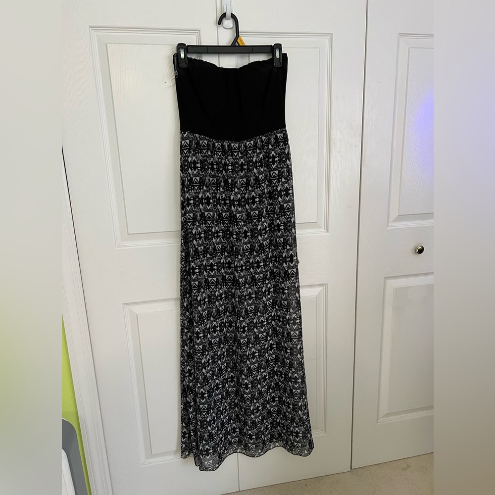 Wet Seal Black and White Strapless Dress